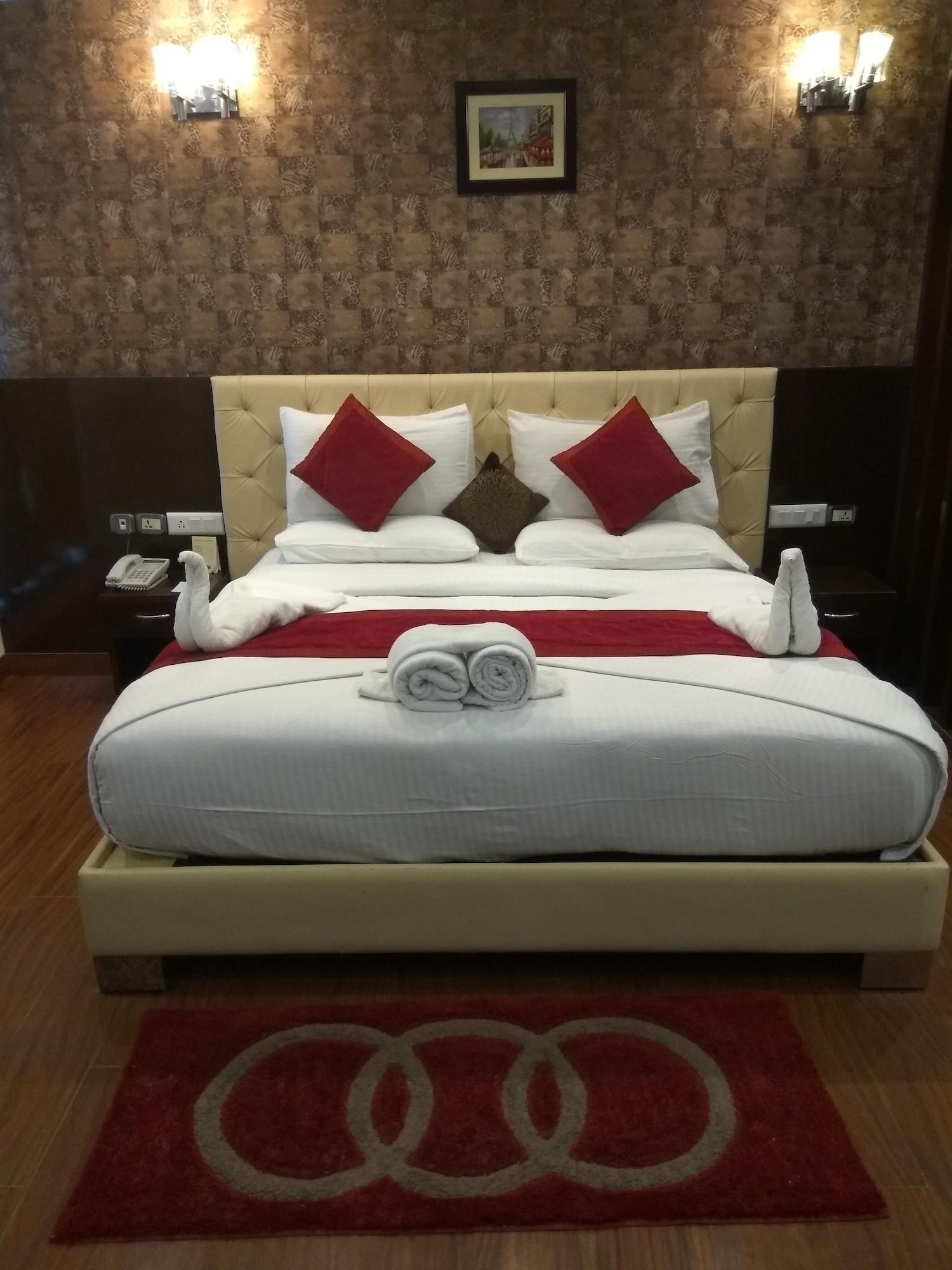 Hotel Signature Grand New Delhi